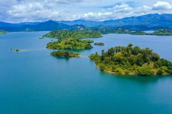 Nyungwe, Lake Kivu and Volcanoes